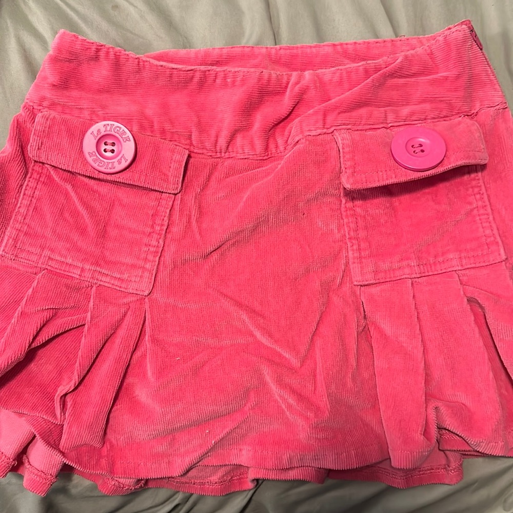 Young women's Le Tigre corduroy pink skirt, size small